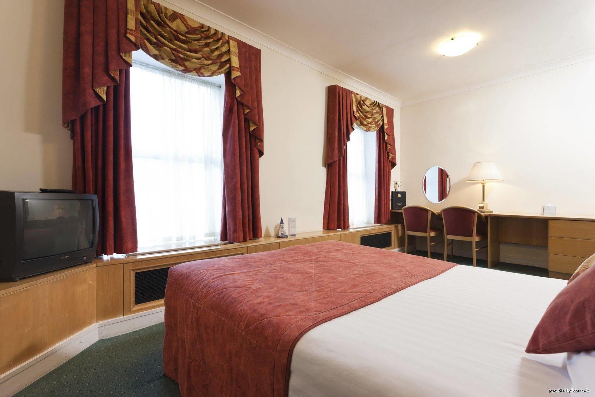 Pery'S Hotel Limerick Junction المظهر الخارجي الصورة